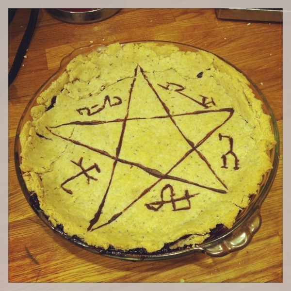Recipe: Supernatural Devil's Trap Demon Proof Cherry Pie